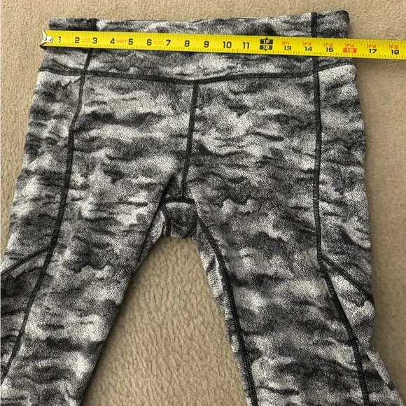Lululemon Speed Tight V Power Luxtreme Hazy Days Black White / Black Size 10 - Picture 9 of 10